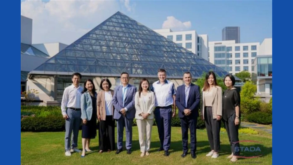 Ein Besuch auf dem Campus der China Europe International Business School (CEIBS) in Shanghai.