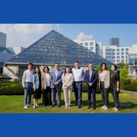 Ein Besuch auf dem Campus der China Europe International Business School (CEIBS) in Shanghai.