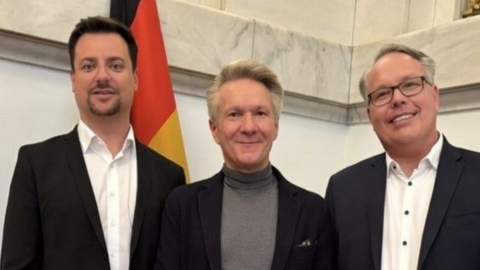 Gemeinsam mit Dominic Fister und Florian K. bereit für wichtige Gespräche in Berlin zum Thema automatische Substitution bei patentfreien Biologika und Biosimilars.